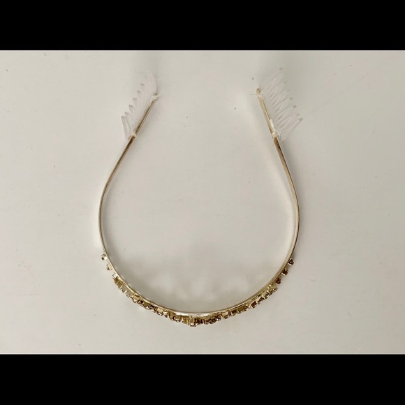 Tiara - Picture 5 of 6